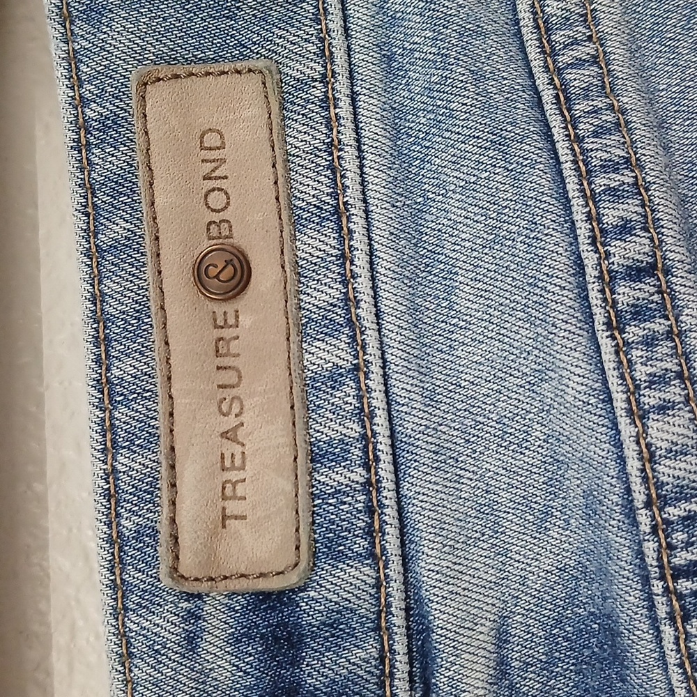 Treasure & Bond foster boyfriend High Rise distressed denim shorts Size 24 - Picture 5 of 7